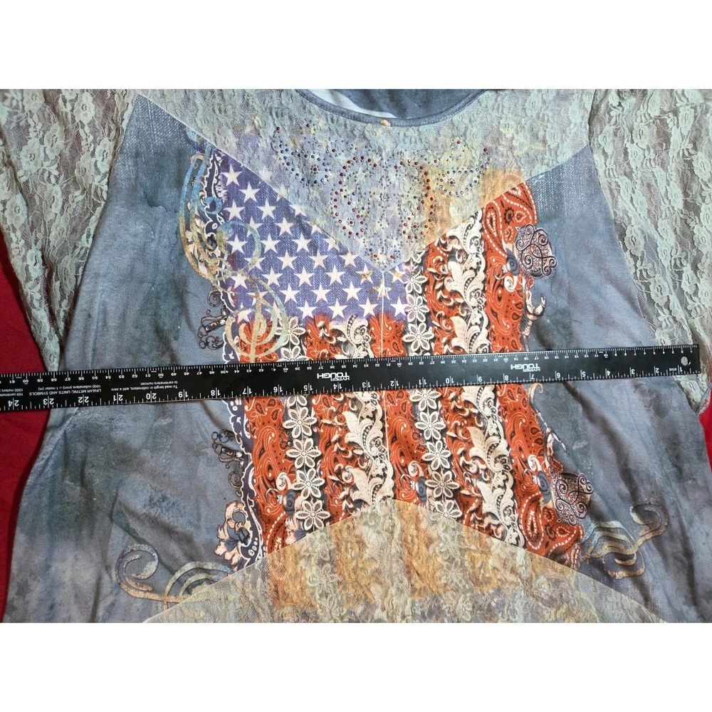 363 Women's Timeless Reflections 2X? Gray Lace American Flag Rhinestone Graphic
